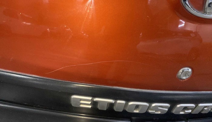 2014 Toyota Etios CROSS 1.4 VD, Diesel, Manual, 95,497 km, Dicky (Boot door) - Minor scratches