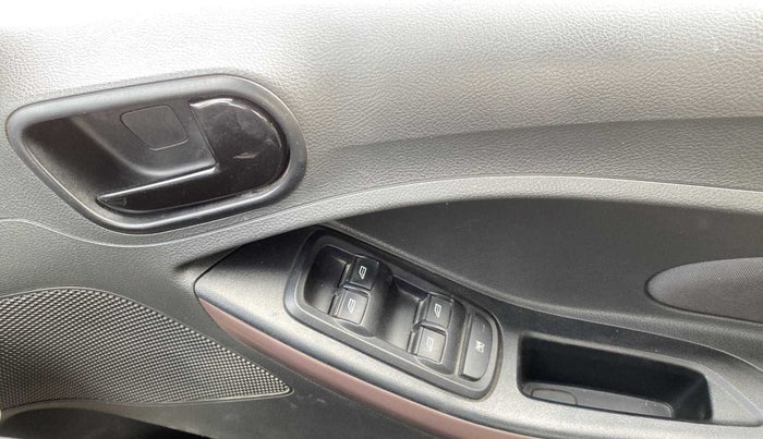 2020 Ford FREESTYLE TITANIUM PLUS 1.2 PETROL, Petrol, Manual, 68,634 km, Driver Side Door Panels Control