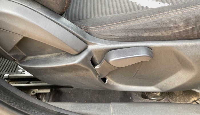 2020 Ford FREESTYLE TITANIUM PLUS 1.2 PETROL, Petrol, Manual, 68,634 km, Driver Side Adjustment Panel