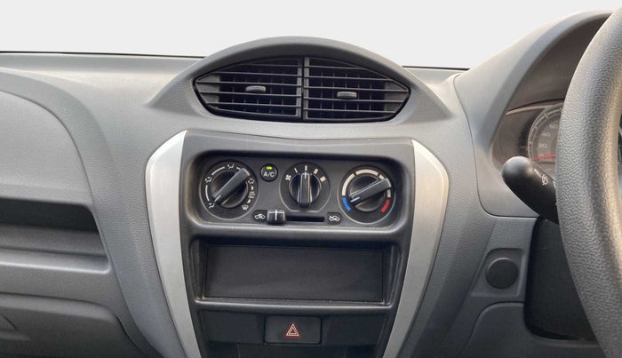 2015 Maruti Alto 800 LXI, Petrol, Manual, 35,796 km, AC Unit - Directional switch has minor damage