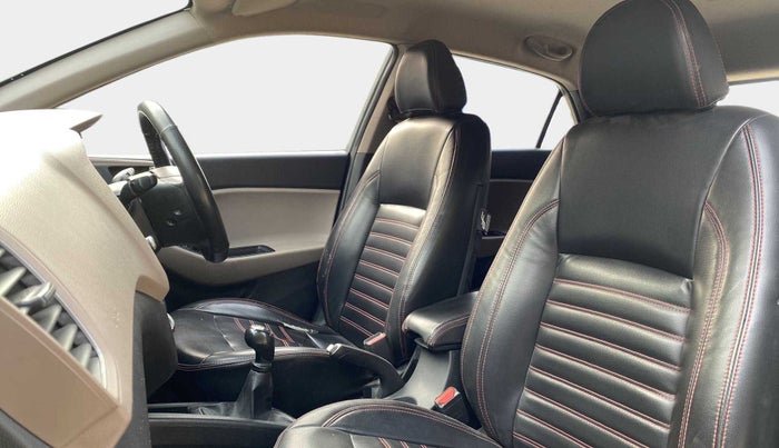 2019 Hyundai Elite i20 SPORTZ PLUS 1.2, Petrol, Manual, 47,933 km, Right Side Front Door Cabin