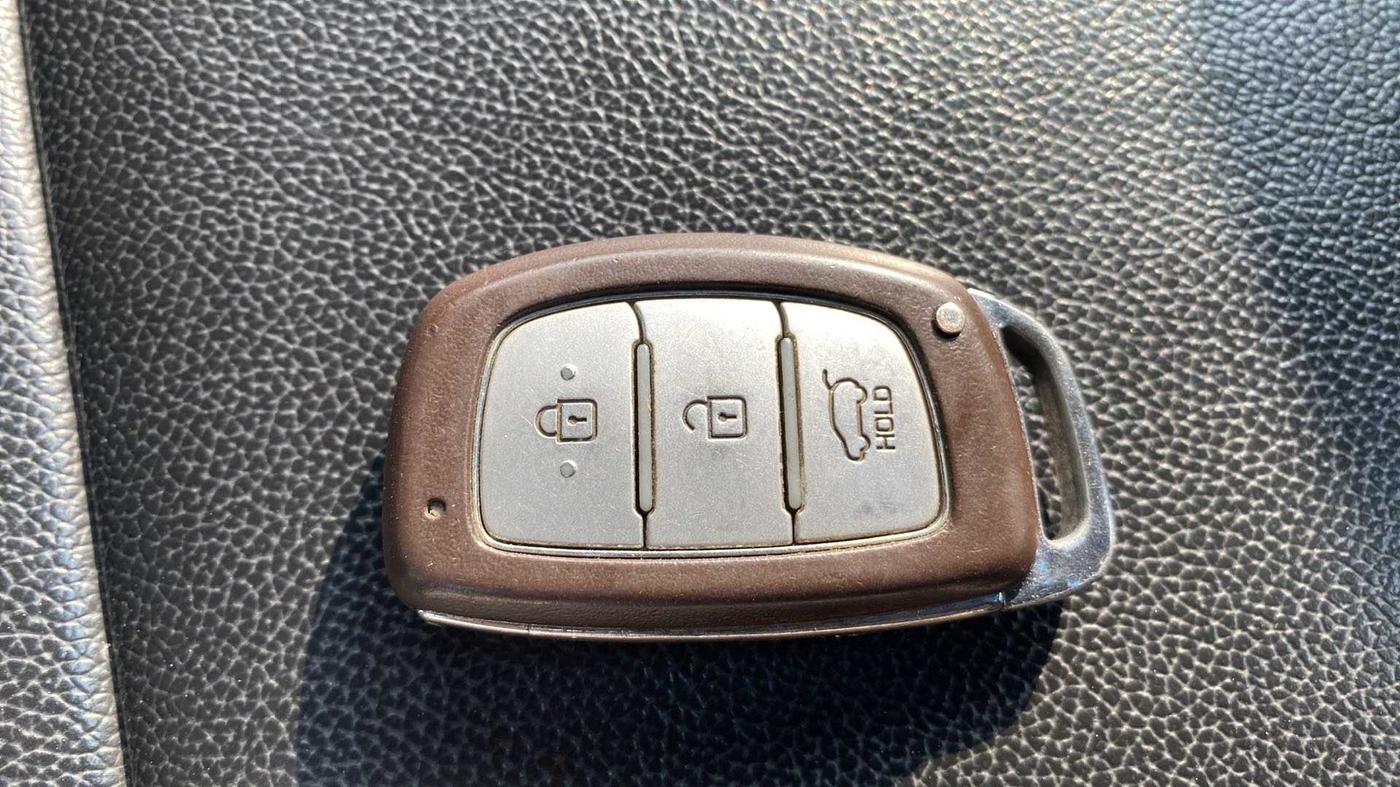 2015 Hyundai Creta SX PLUS 1.6 PETROL, Petrol, Manual, 55,194 km, Key Close Up