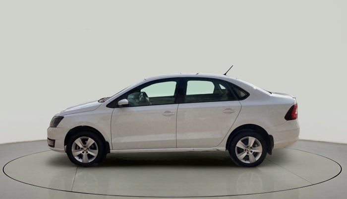 2017 Skoda Rapid STYLE 1.6 MPI AT, Petrol, Automatic, 36,795 km, Left Side