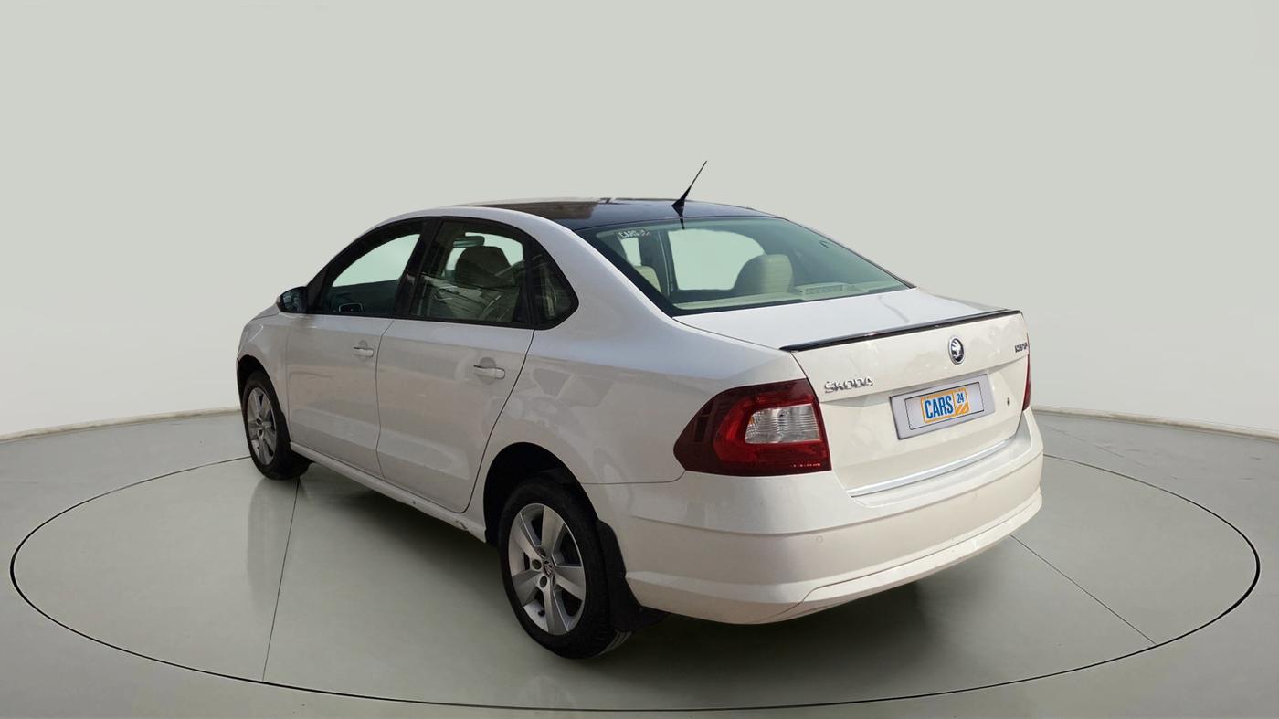 2017 Skoda Rapid STYLE 1.6 MPI AT, Petrol, Automatic, 36,795 km, Left Back Diagonal