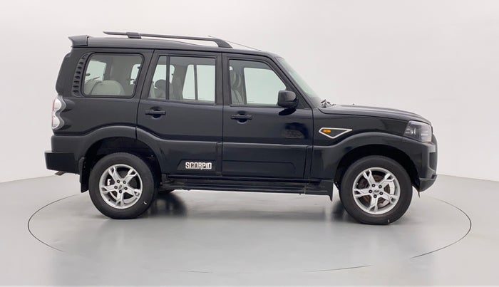 2014 Mahindra Scorpio S10, Diesel, Manual, 23,095 km, Right Side View