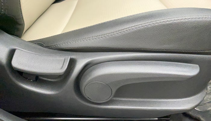 2022 Hyundai Verna SX (O) 1.5 CRDI, Diesel, Manual, 16,368 km, Driver Side Adjustment Panel