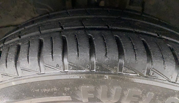 2020 Renault Kwid RXL 1.0 AMT, Petrol, Automatic, 33,195 km, Right Front Tyre Tread