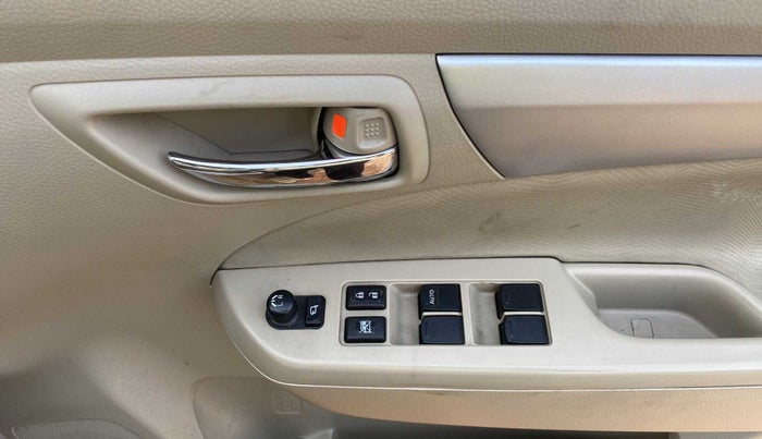 2016 Maruti Ertiga ZDI SHVS, Diesel, Manual, 28,732 km, Driver Side Door Panels Control