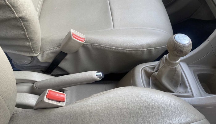 2016 Maruti Ertiga ZDI SHVS, Diesel, Manual, 28,732 km, Gear Lever