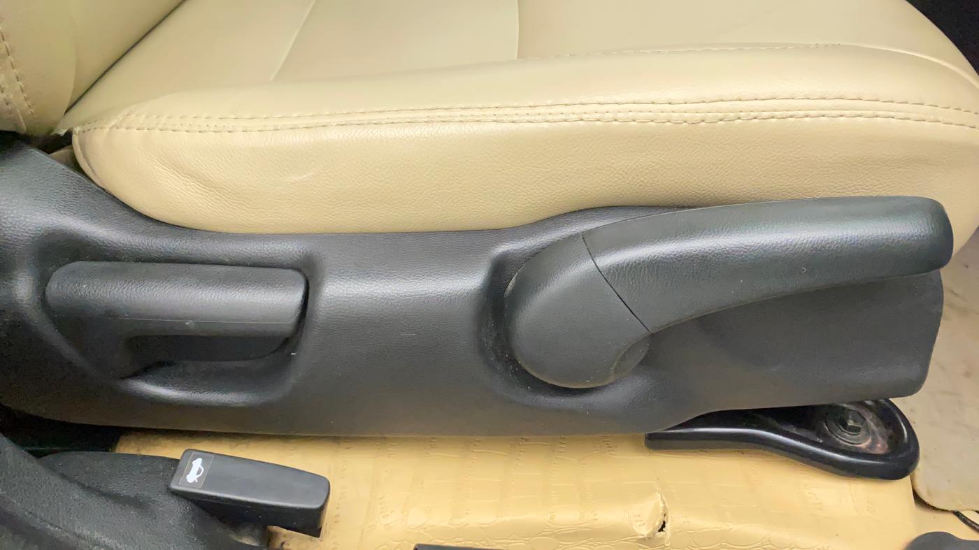 2019 Honda City 1.5L I-VTEC VX, Petrol, Manual, 41,697 km, Driver Side Adjustment Panel