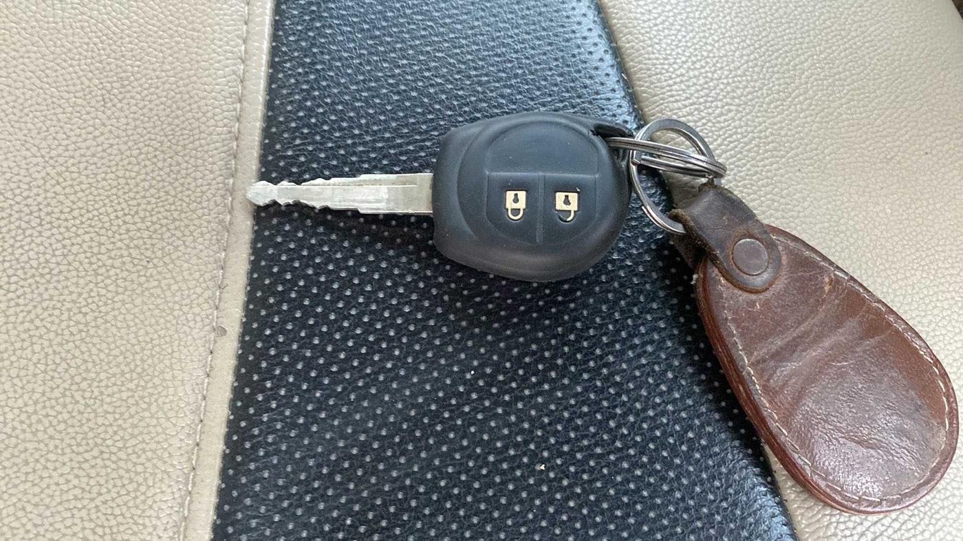 2018 Maruti Dzire VXI, Petrol, Manual, 71,291 km, Key Close Up