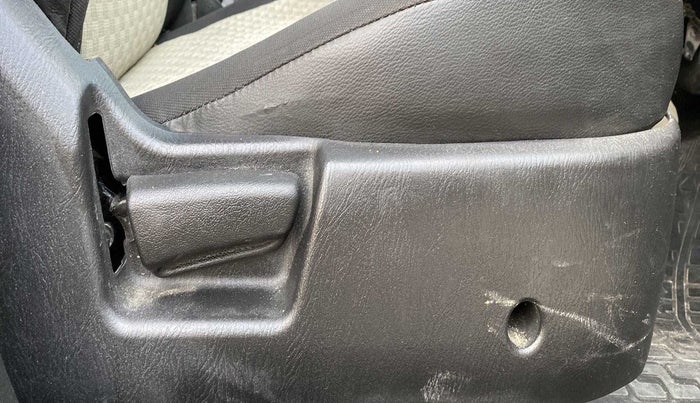 2021 Maruti Alto VXI, Petrol, Manual, 4,961 km, Driver Side Adjustment Panel