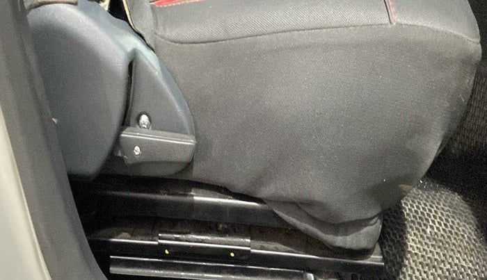 2016 Maruti Alto 800 LXI, Petrol, Manual, 26,791 km, Driver Side Adjustment Panel