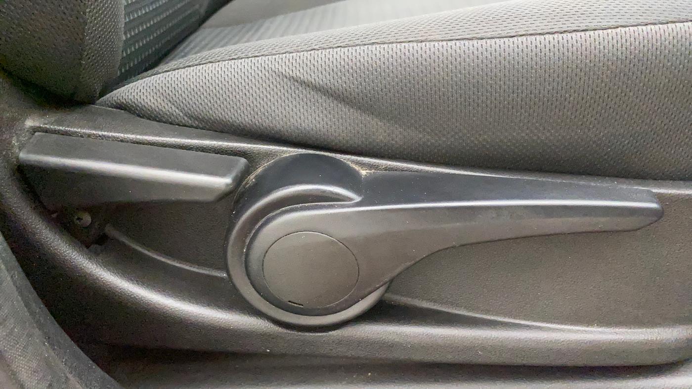 2019 Tata Tiago XZ PLUS PETROL, Petrol, Manual, 44,183 km, Driver Side Adjustment Panel