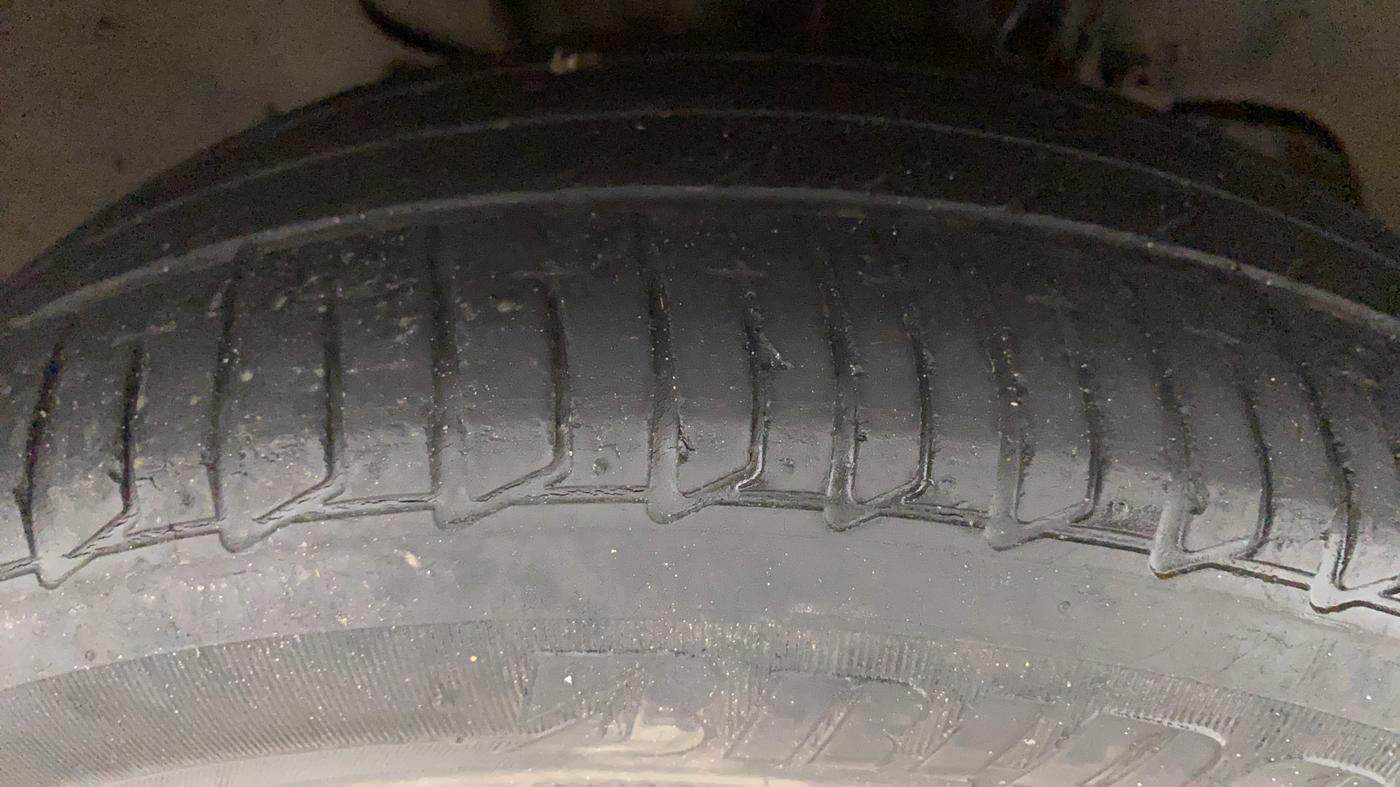 2019 Tata Tiago XZ PLUS PETROL, Petrol, Manual, 44,183 km, Right Front Tyre Tread