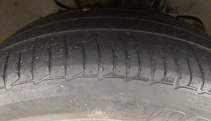 2019 Tata Tiago XZ PLUS PETROL, Petrol, Manual, 44,183 km, Right Front Tyre Tread