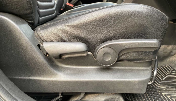 2020 Maruti Vitara Brezza ZDI, Diesel, Manual, 69,864 km, Driver Side Adjustment Panel
