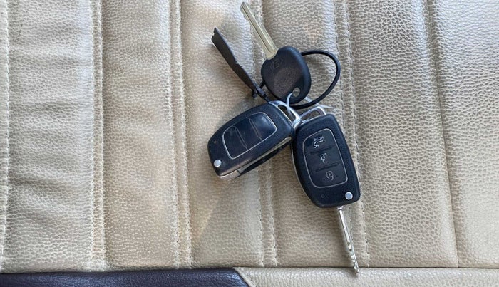 2013 Hyundai i20 MAGNA (O) 1.2, Petrol, Manual, 66,422 km, Key Close Up