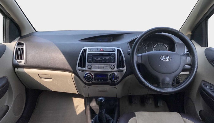 2013 Hyundai i20 MAGNA (O) 1.2, Petrol, Manual, 66,422 km, Dashboard