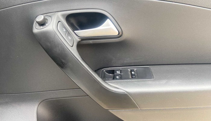 2019 Volkswagen Polo COMFORTLINE 1.0L TSI, Petrol, Manual, 8,615 km, Driver Side Door Panels Control