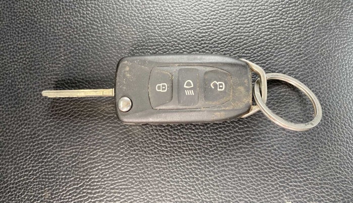 2020 Tata Tiago XT PETROL, Petrol, Manual, 30,463 km, Key Close Up