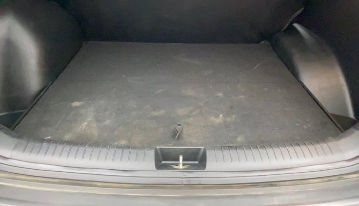 2019 Hyundai Creta EX 1.6 PETROL, Petrol, Manual, 65,700 km, Boot Inside