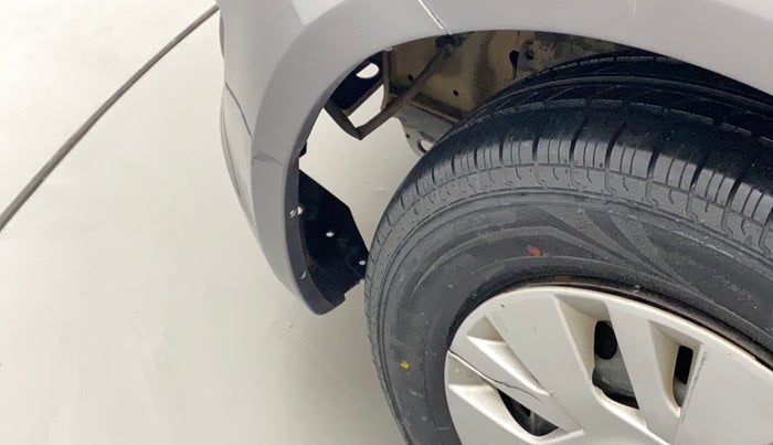 2013 Maruti Swift VXI, Petrol, Manual, 1,05,295 km, Left fender - Lining missing