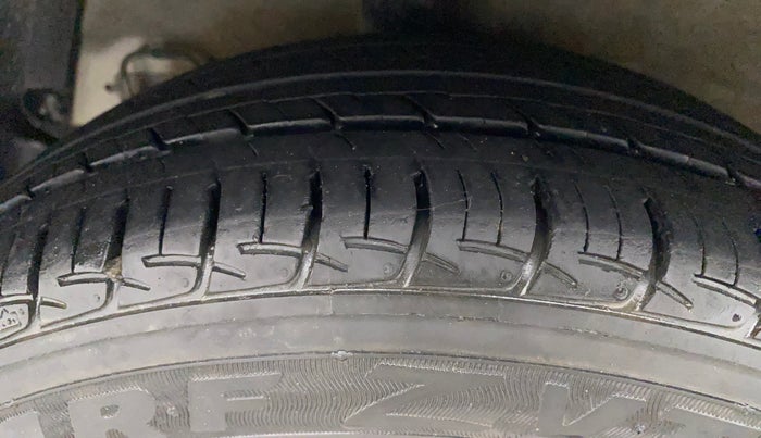 2015 Hyundai Xcent S 1.2, Petrol, Manual, 55,418 km, Right Rear Tyre Tread