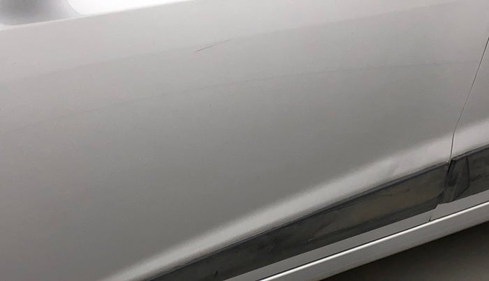 2015 Hyundai Xcent S 1.2, Petrol, Manual, 55,418 km, Front passenger door - Minor scratches