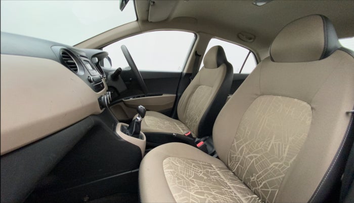 2015 Hyundai Xcent S 1.2, Petrol, Manual, 55,418 km, Right Side Front Door Cabin