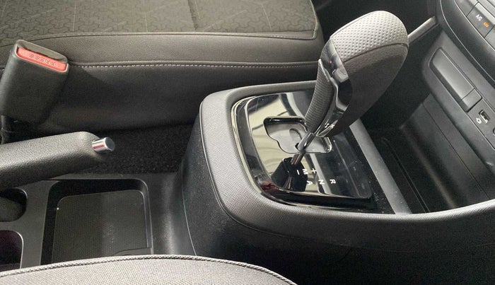 2023 Tata PUNCH CREATIVE AMT 1.2 RTN DUAL TONE, Petrol, Automatic, 4,741 km, Gear Lever