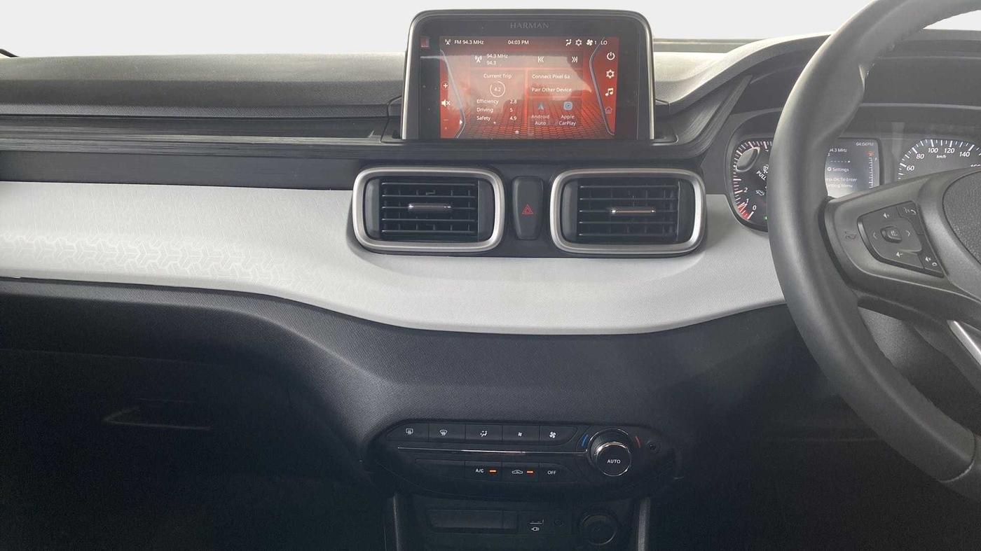 2023 Tata PUNCH CREATIVE AMT 1.2 RTN DUAL TONE, Petrol, Automatic, 4,741 km, Air Conditioner