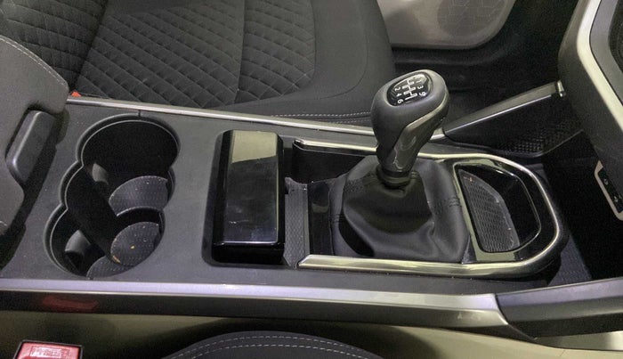 2021 Tata Safari XT PLUS, Diesel, Manual, 23,116 km, Gear Lever
