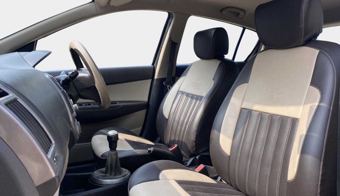 2012 Hyundai i20 SPORTZ 1.2, Petrol, Manual, 96,454 km, Right Side Front Door Cabin