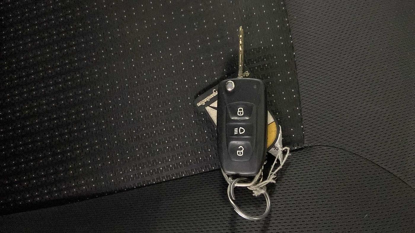 2019 Tata TIGOR XZ PETROL, Petrol, Manual, 40,717 km, Key Close Up