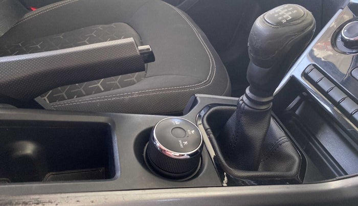2021 Tata NEXON XM PETROL, Petrol, Manual, 35,294 km, Gear Lever