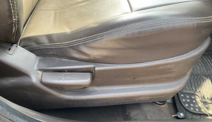 2010 Hyundai i20 MAGNA 1.2, Petrol, Manual, 41,971 km, Driver Side Adjustment Panel