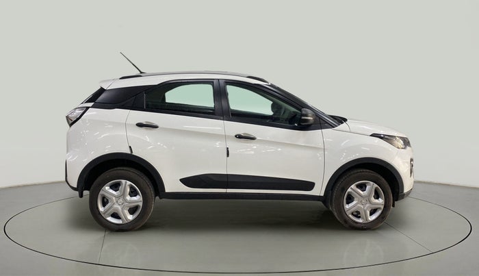 2022 Tata NEXON XM PETROL, Petrol, Manual, 5,125 km, Right Side View