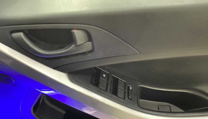 2022 Tata NEXON XM PETROL, Petrol, Manual, 5,125 km, Driver Side Door Panels Control