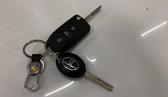 2022 Tata NEXON XM PETROL, Petrol, Manual, 5,125 km, Key Close Up