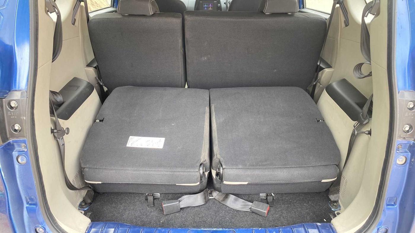 2021 Renault TRIBER RXT, Petrol, Manual, 30,733 km, Boot Inside