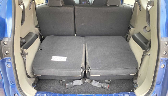 2021 Renault TRIBER RXT, Petrol, Manual, 30,733 km, Boot Inside