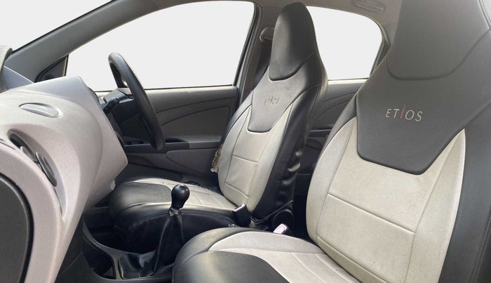 2011 Toyota Etios G, Petrol, Manual, 90,689 km, Right Side Front Door Cabin