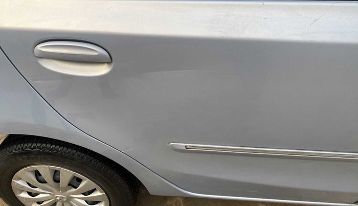 2011 Toyota Etios G, Petrol, Manual, 90,689 km, Right rear door - Slightly dented