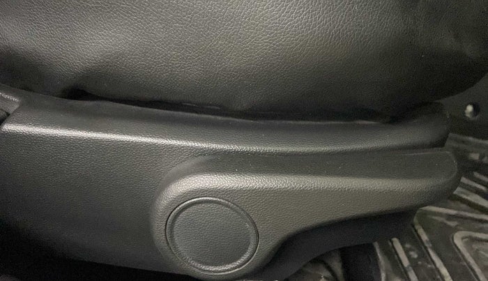2017 Hyundai Grand i10 ASTA 1.2 KAPPA VTVT, Petrol, Manual, 56,502 km, Driver Side Adjustment Panel