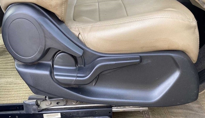 2021 Honda Amaze 1.2L I-VTEC V, Petrol, Manual, 48,104 km, Driver Side Adjustment Panel