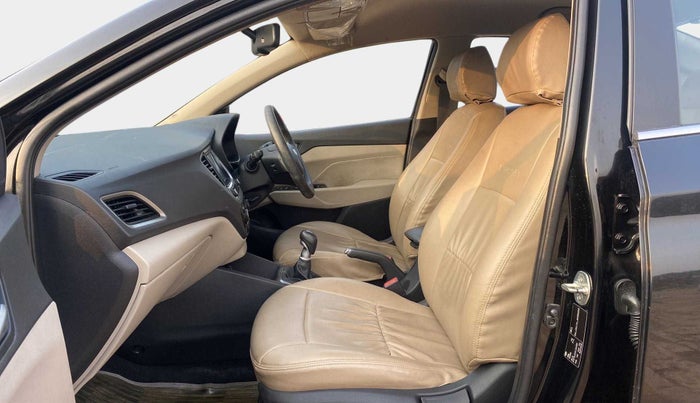 2018 Hyundai Verna 1.6 VTVT SX, Petrol, Manual, 30,543 km, Right Side Front Door Cabin