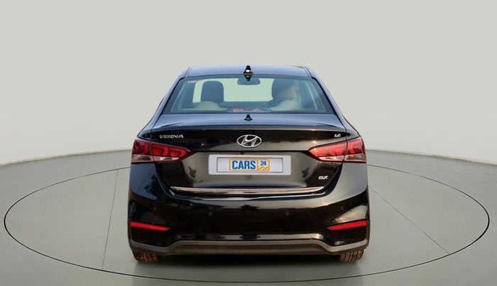 2018 Hyundai Verna 1.6 VTVT SX, Petrol, Manual, 30,543 km, Back/Rear
