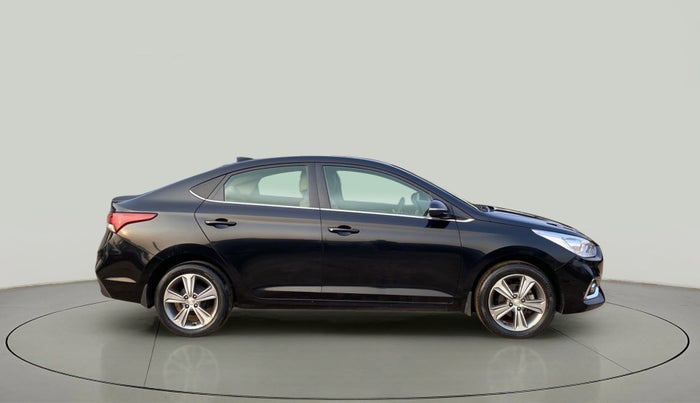2018 Hyundai Verna 1.6 VTVT SX, Petrol, Manual, 30,543 km, Right Side View
