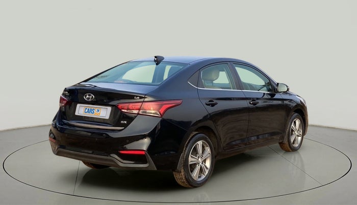2018 Hyundai Verna 1.6 VTVT SX, Petrol, Manual, 30,543 km, Right Back Diagonal